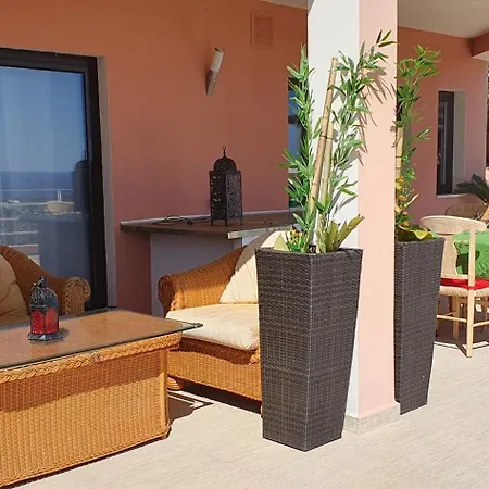 Villa Cabanas Beach בית הארחה