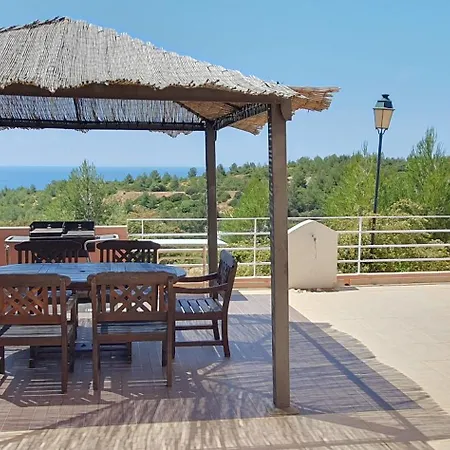 Villa Cabanas Beach 招待所 3*